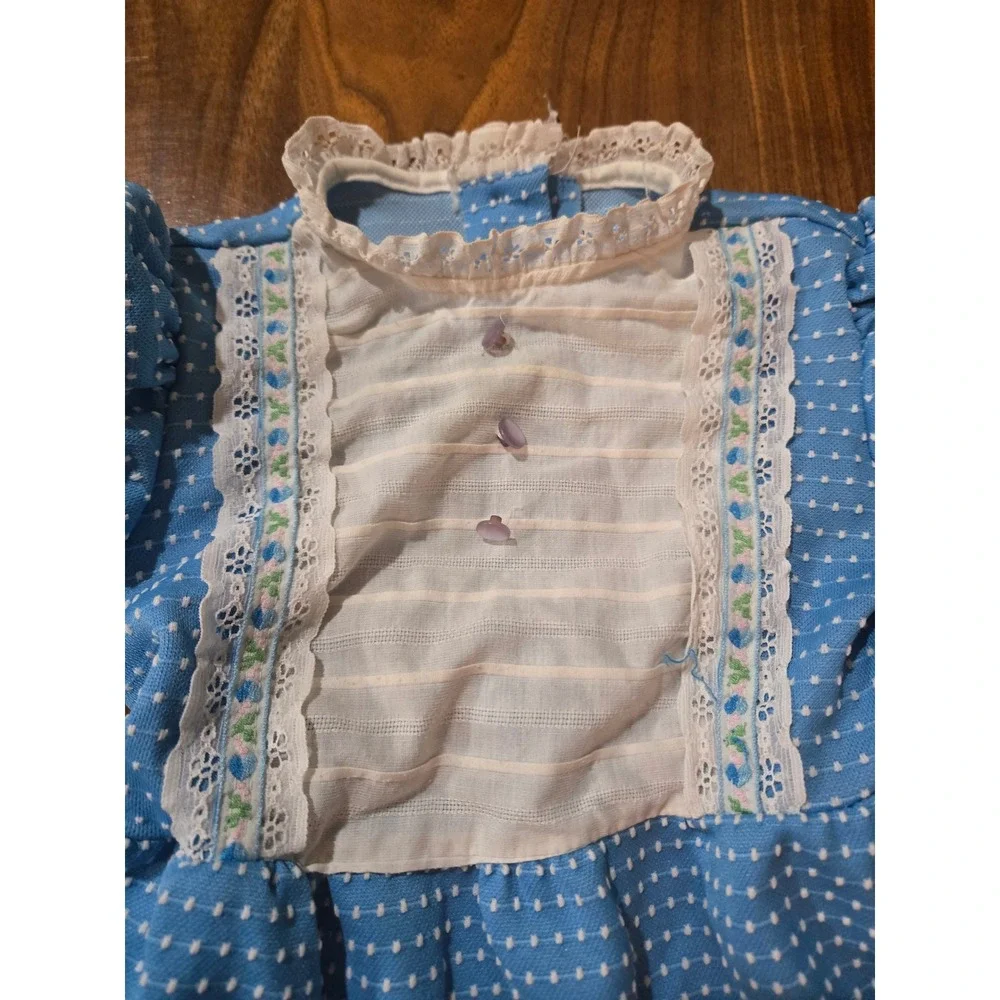 Vintage Girls Blue Swiss Dot Prairie Dress Lace Floral Bib Ruffle Cottagecore 2T